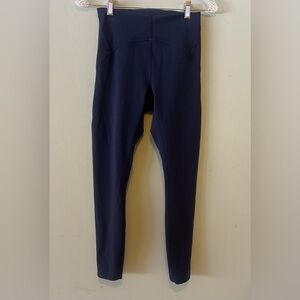 Lululemon Women's Navy Blue Leggings, Size 6